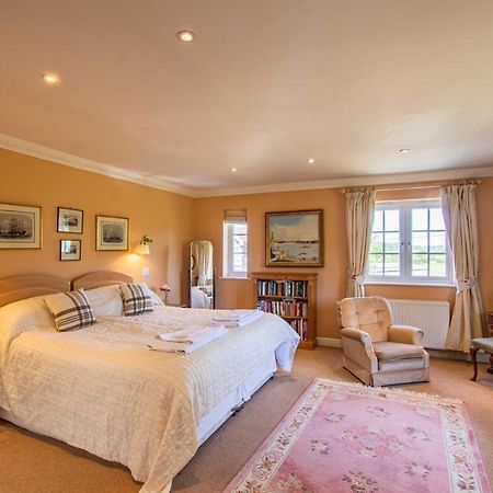 Austons Down Farm B&B 클래버돈 외부 사진