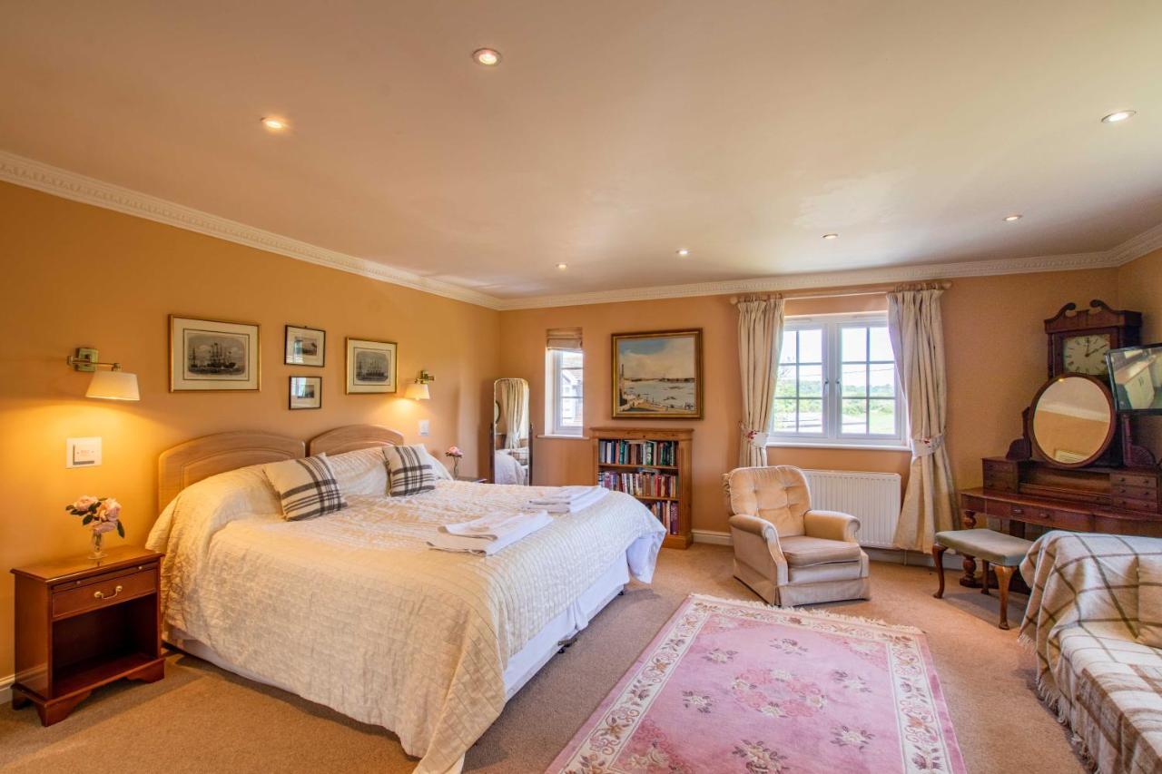Austons Down Farm B&B 클래버돈 외부 사진