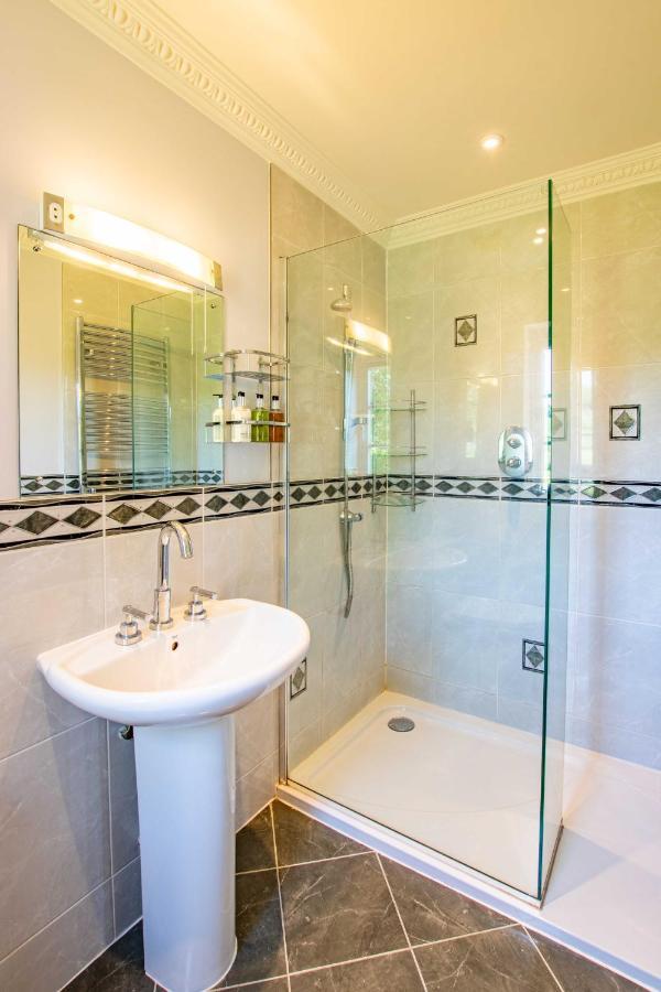 Austons Down Farm B&B 클래버돈 외부 사진