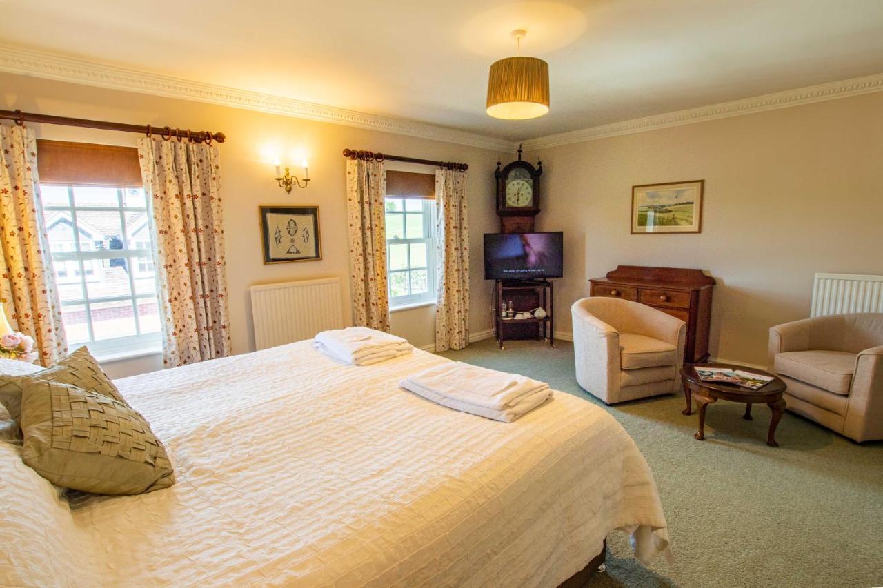 Austons Down Farm B&B 클래버돈 외부 사진