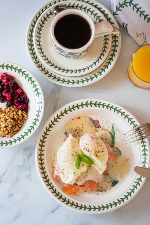 Austons Down Farm B&B 클래버돈 외부 사진
