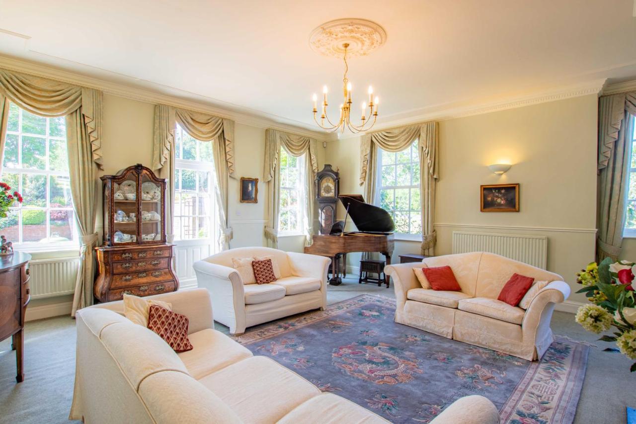 Austons Down Farm B&B 클래버돈 외부 사진