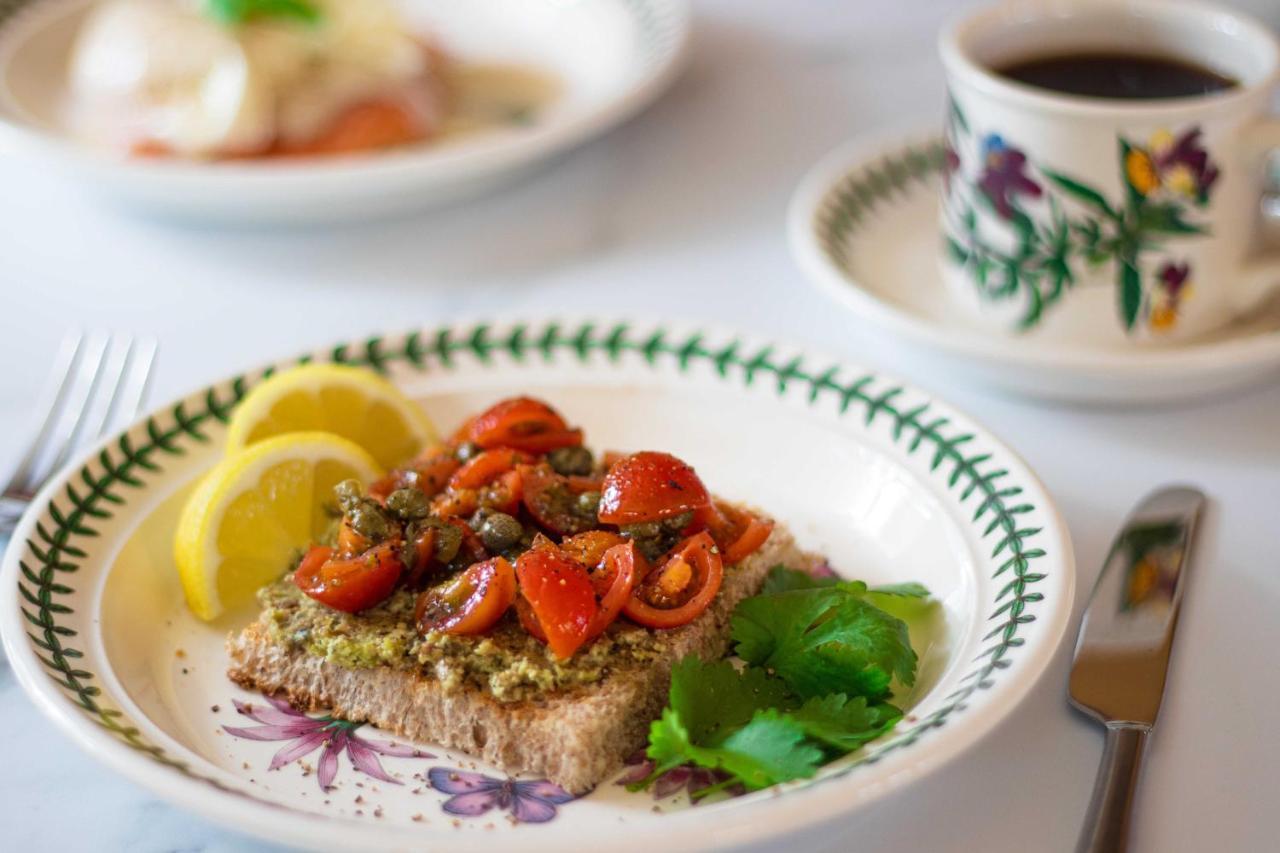 Austons Down Farm B&B 클래버돈 외부 사진