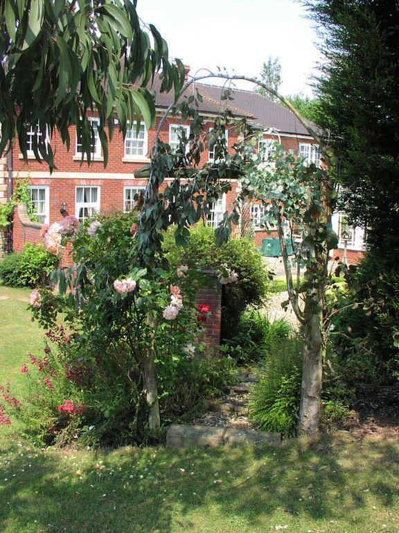 Austons Down Farm B&B 클래버돈 외부 사진