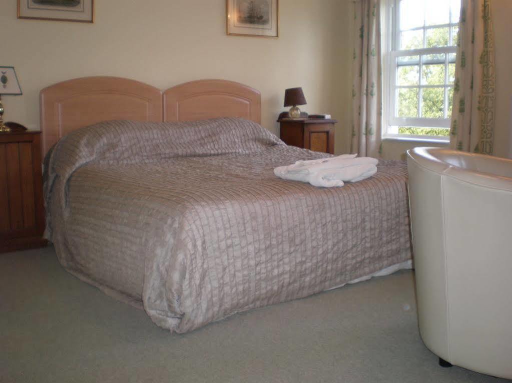 Austons Down Farm B&B 클래버돈 외부 사진
